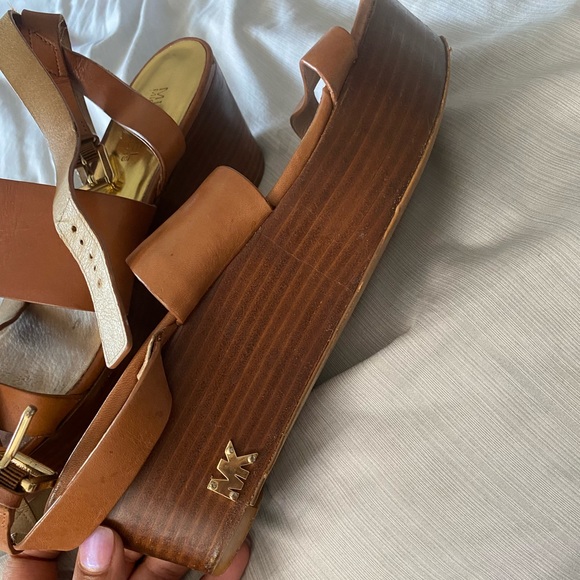 Michael Korean Platform Sandal - Picture 2 of 8